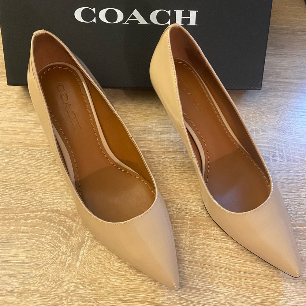 Coach Tan Heels Pointed Toe Classic